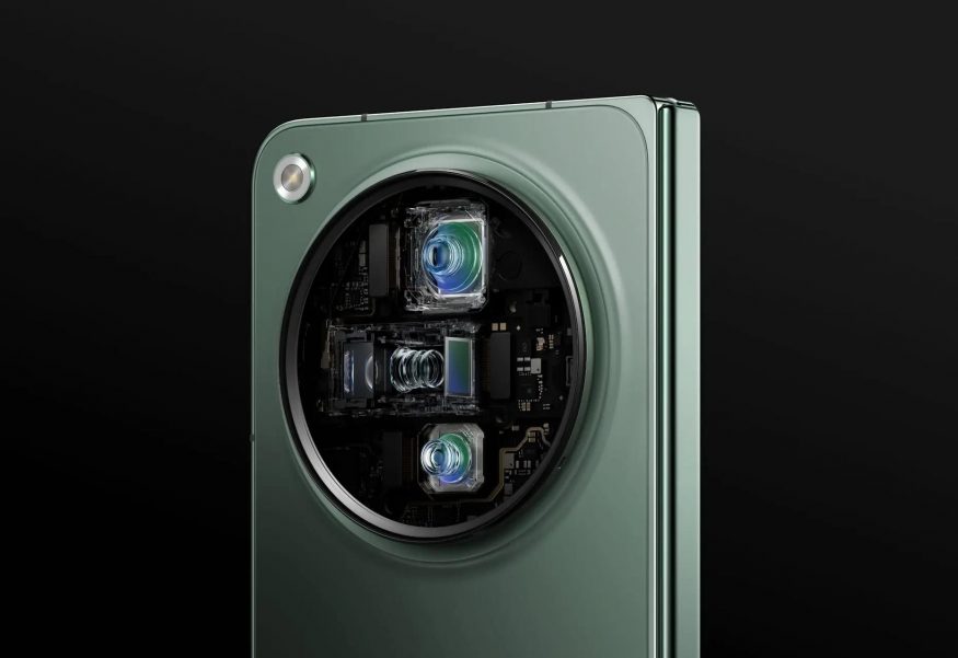 Fotoaparát ohebného smartphonu OnePlus Open