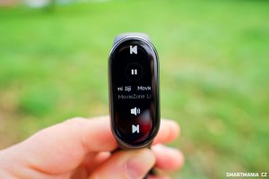 Přehrávač hudby na Xiaomi Smart Band 8