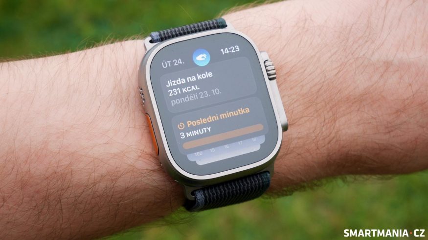 Gesto poklepání u Apple Watch Ultra 2 Gesto poklepání u Apple Watch Ultra 2