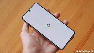 Google Pixel 8 Pro, detail na displej