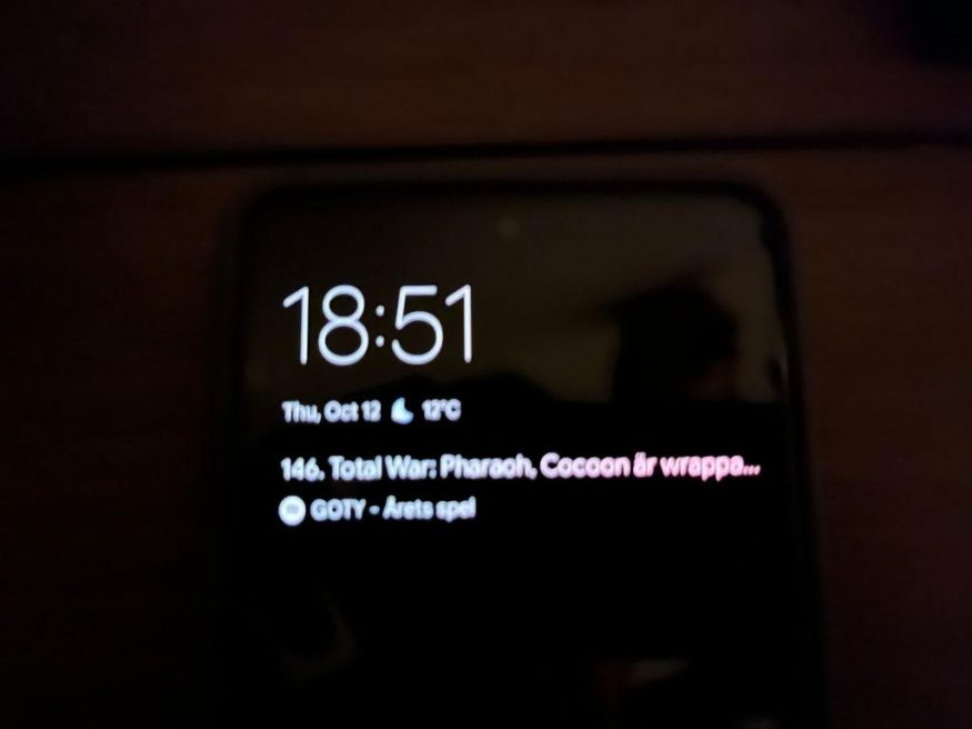 Zabarvení textu do růžova na telefonu Google Pixel 8 Pro