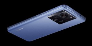 Chytrý telefon Xiaomi 13T v modré barvě