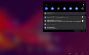 Notifikační roleta se vysouvá zleva i zprava