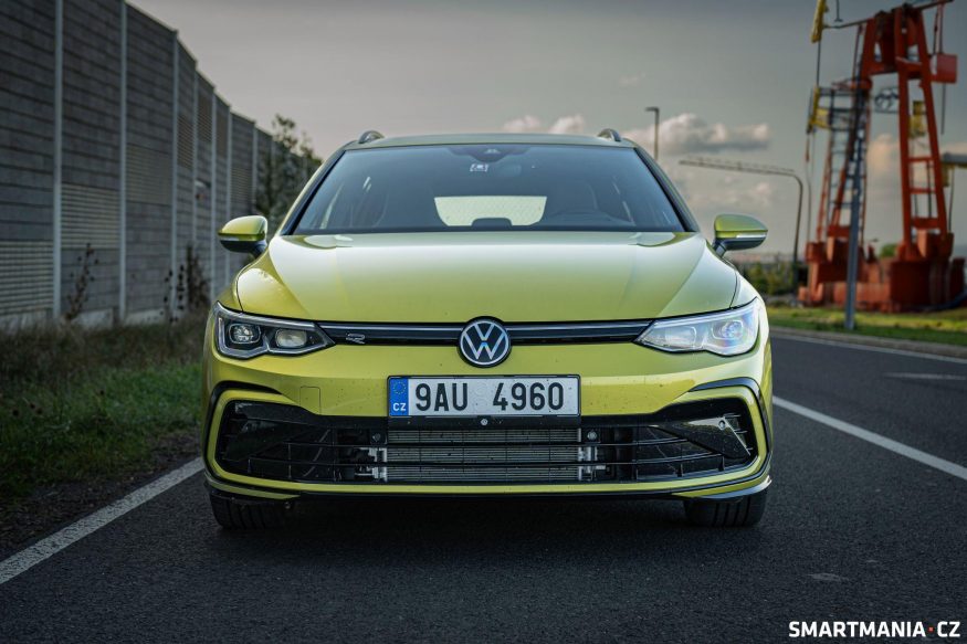Verze R-Line vypadá agresivně