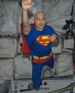 Kostým Supermana, ISS 2015