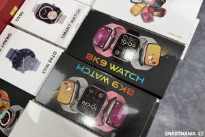 Chytré hodinky na ulici smartphonů