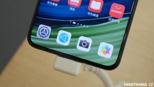 Huawei Mate 60 Pro, dolní hrana displeje