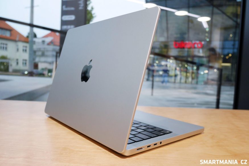 MacBook Pro M3 v celé kráse