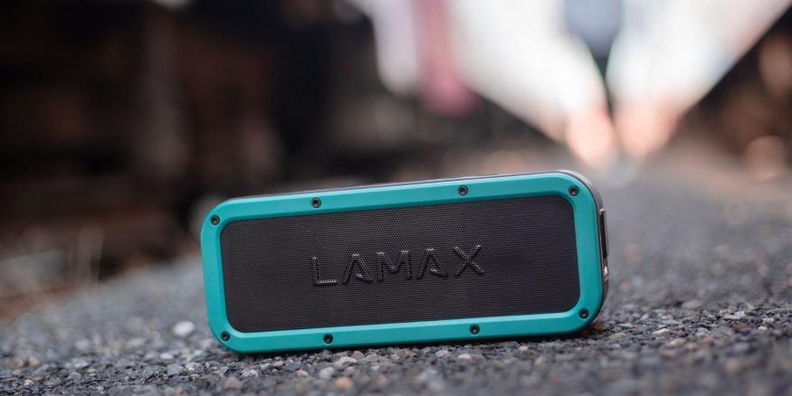 Bezdrátový reproduktor značky Lamax