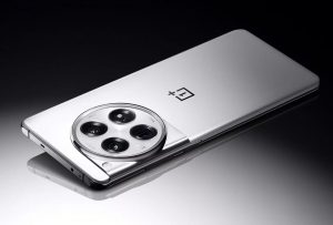 OnePlus 12 na propagačním snímku