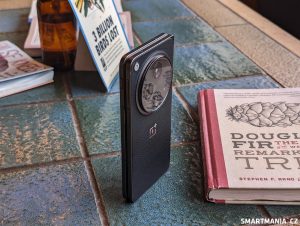 Smartphone OnePlus Open s ohebným displejem