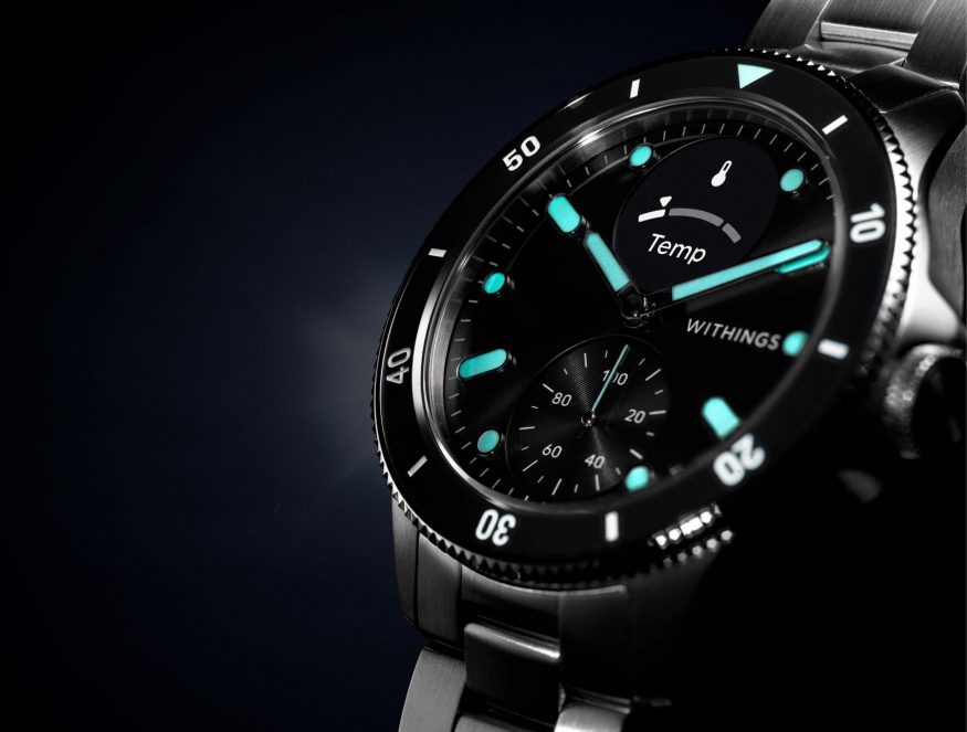Withings ScanWatch Nova s luminiscenčními ručičkami