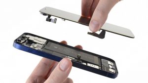 Oprava iPhonu podle iFixit