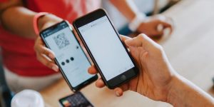Chytrý telefon s funkcí Apple Pay