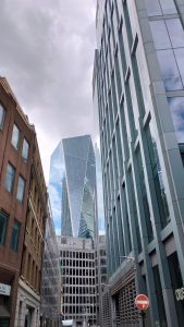 Pohled na londýnské výškové budovy