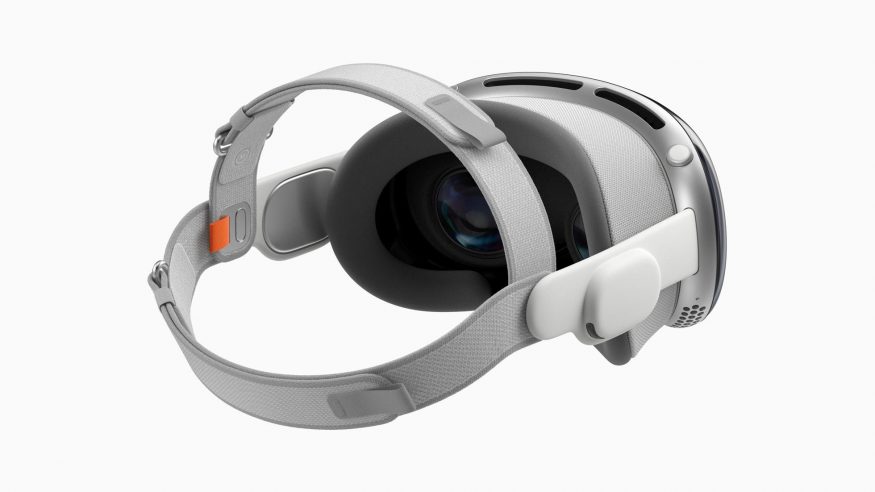Headset Apple Vision Pro na propagačním snímku