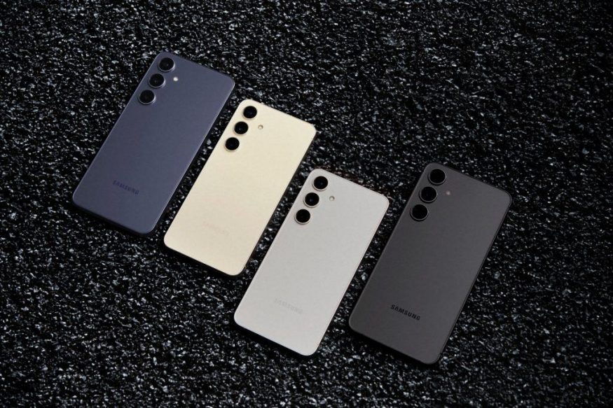 Samsung Galaxy S24 v různých barvách
