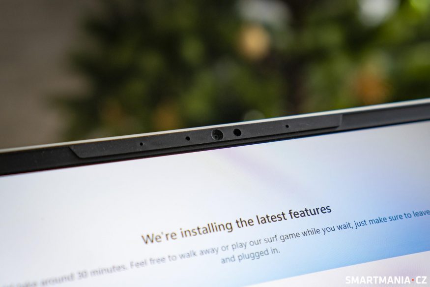 Přední webkamera s Windows Hello