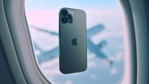 iPhone, který vypadl z okénka v letadle