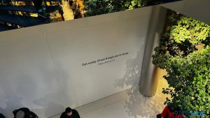 Apple Store na Páté Avenue připravující se na start prodeje Vision Pro