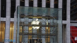 Apple Store na Páté Avenue připravující se na start prodeje Vision Pro