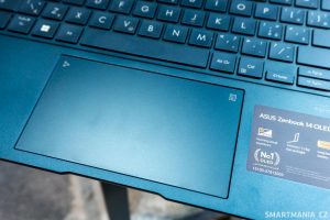 Velký touchpad u notebooku Asus Zenbook 14 OLED UX3405