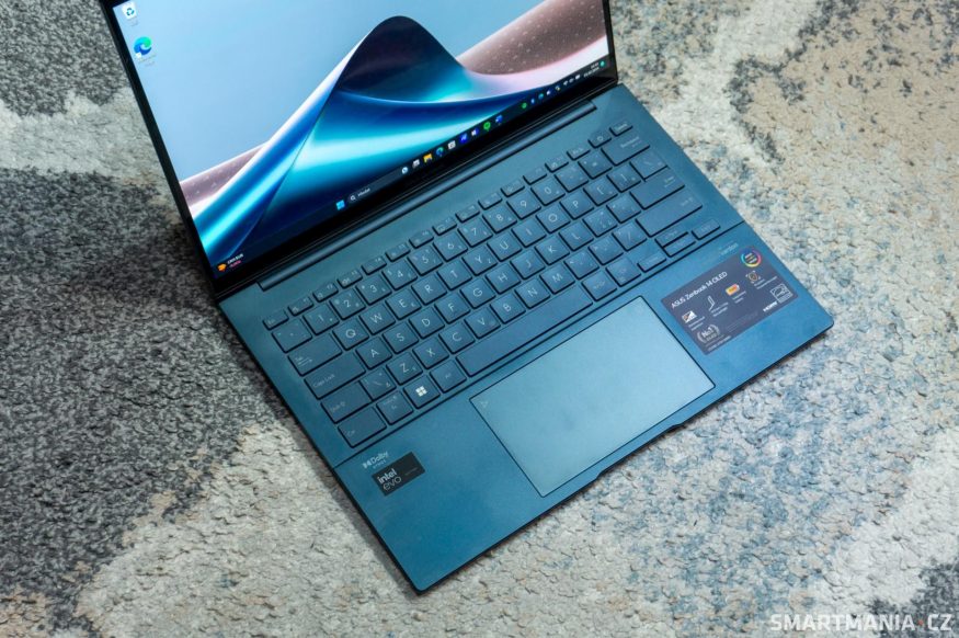Klávesnice a touchpad u laptoptu Asus Zenbook 14 OLED UX3405