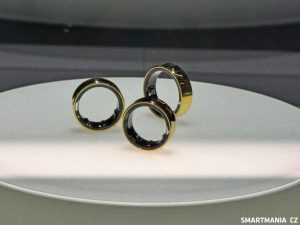 Samsung Galaxy Ring ve zlaté barvě