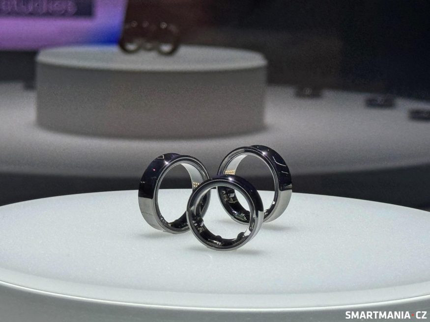 Samsung Galaxy Ring v černé barvě Samsung Galaxy Ring v černé barvě
