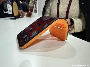 Telefon Motorola s ohebným displejem na MWC 2024
