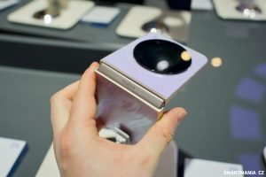 Ohebný smartphone Nubia Flip 5G