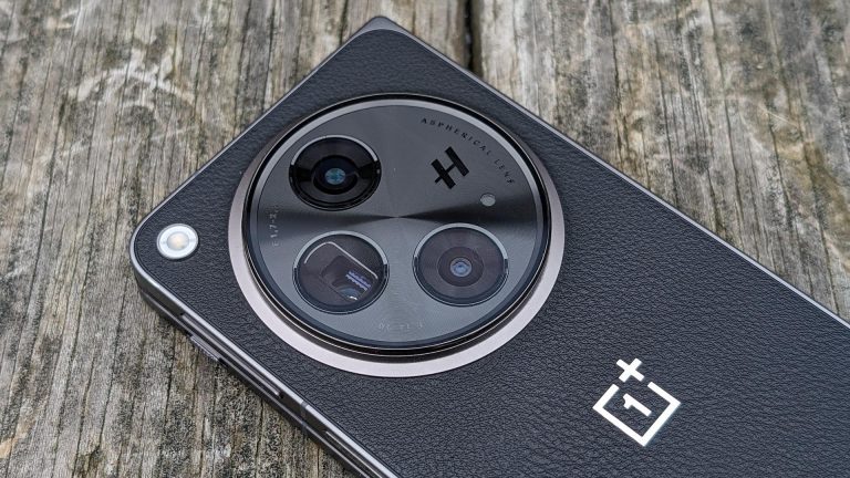 Ohebný smartphone OnePlus Open