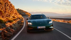 Porsche Taycan Cross Turismo (2024)