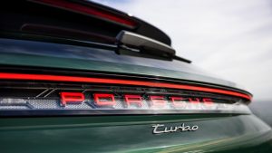 Porsche Taycan Cross Turismo (2024)