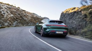 Porsche Taycan Cross Turismo (2024)