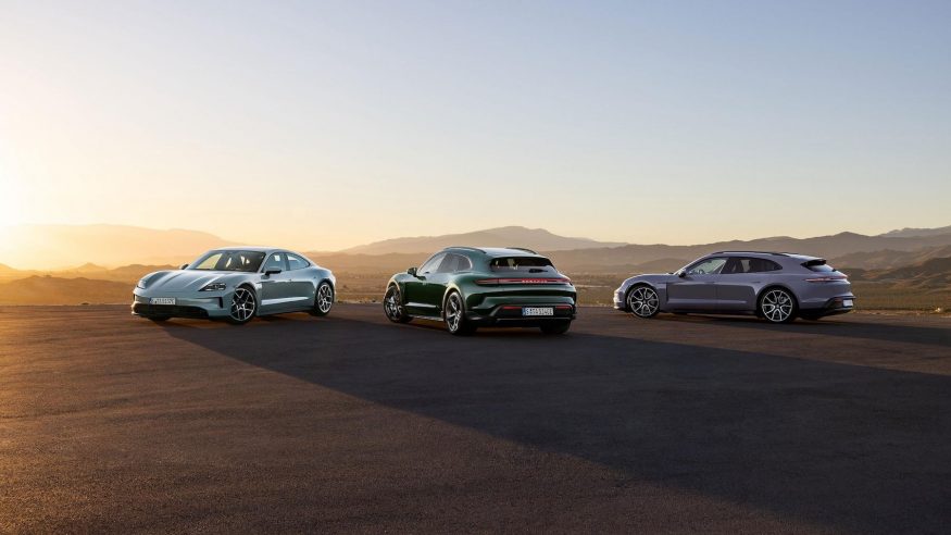 Zleva Porsche Taycan, Taycan Cross Turismo a Taycan Sport Turismo