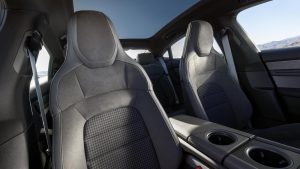 Interiér Porsche Taycan (2024)