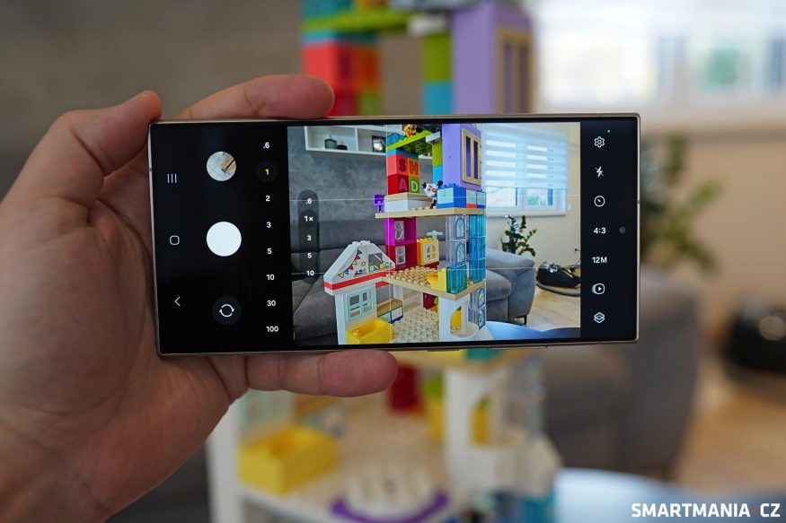 Samsung Galaxy S24 Ultra a aplikace Fotoaparát