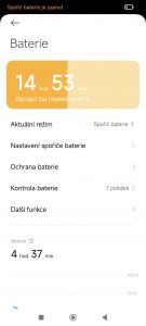 Ukázka notifikací v HyperOS