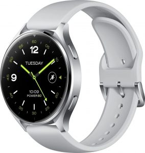 Xiaomi Watch 2 v bílé barvě na tiskovém snímku