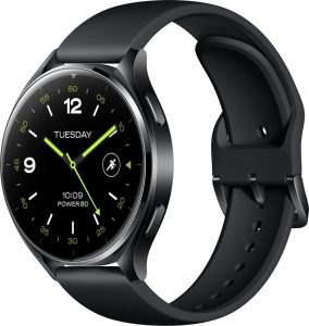 Xiaomi Watch 2 ve stříbrné barvě na tiskovém snímku