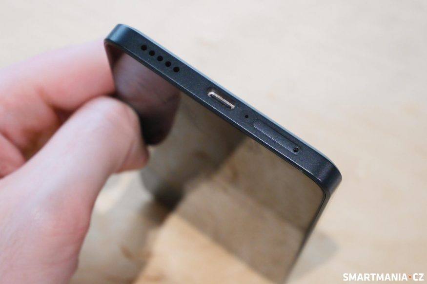 Nabíjecí konektor USB-C u Poco X6 Pro