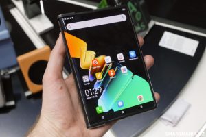 Koncepce rolovacího telefonu Tecno Phantom Ultimate