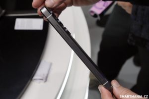 Koncepce rolovacího telefonu Tecno Phantom Ultimate