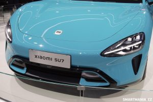 Detail na masku Xiaomi SU7