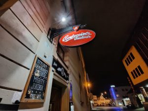 Širokoúhlý fotoaparát Realme 12 Pro – noční režim