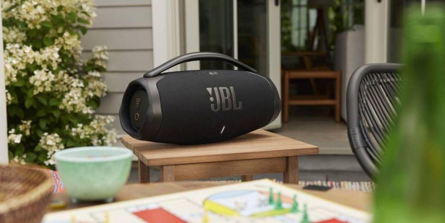 Bezdrátový reproduktor JBL Boombox