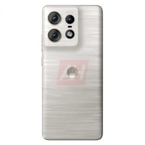 Motorola Edge 50 Pro v bílé barvě