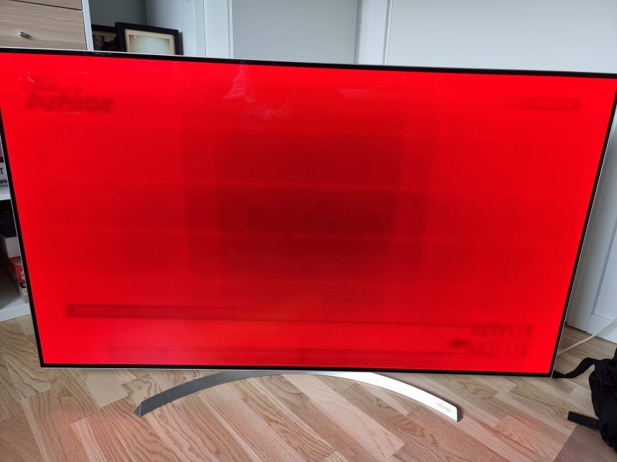 OLED televize s vypáleným „obrazem“ (ilustrační obrázek) OLED televize s vypáleným „obrazem“ (ilustrační obrázek)
