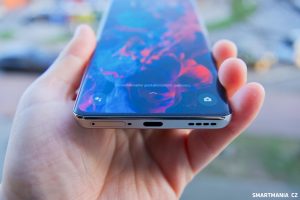Chytrý telefon Realme 12 Pro 5G v modré barvě